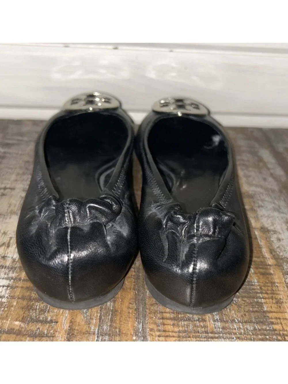 Tory Burch Sz 4M Womens Reva Ballet Flats Black Leather Silver Tone Logo